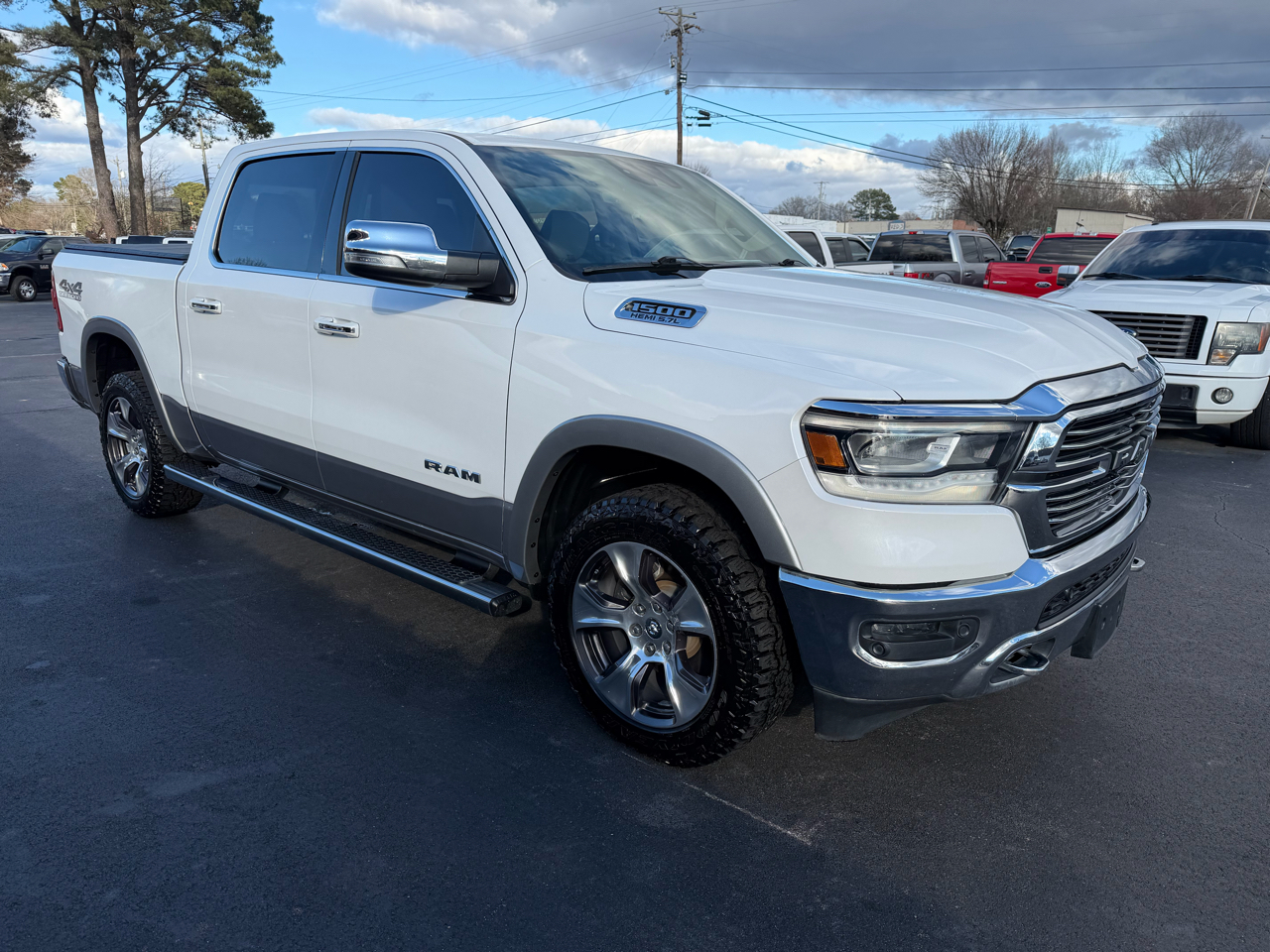 RAM 1500 Laramie 4x4 Crew Cab 5'7" Box 2019