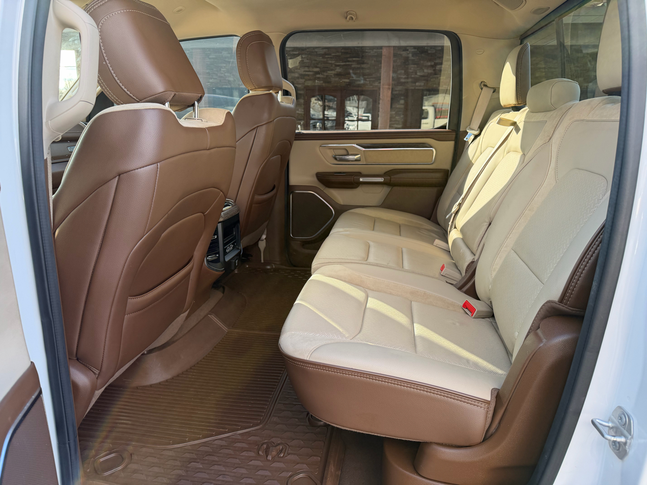 RAM 1500 Laramie 4x4 Crew Cab 5'7" Box 2019