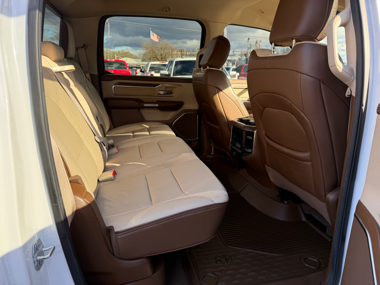 RAM 1500 Laramie 4x4 Crew Cab 5'7" Box 2019