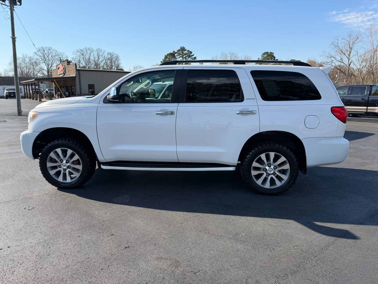 Toyota Sequoia Limited 4WD FFV (Natl) 2017