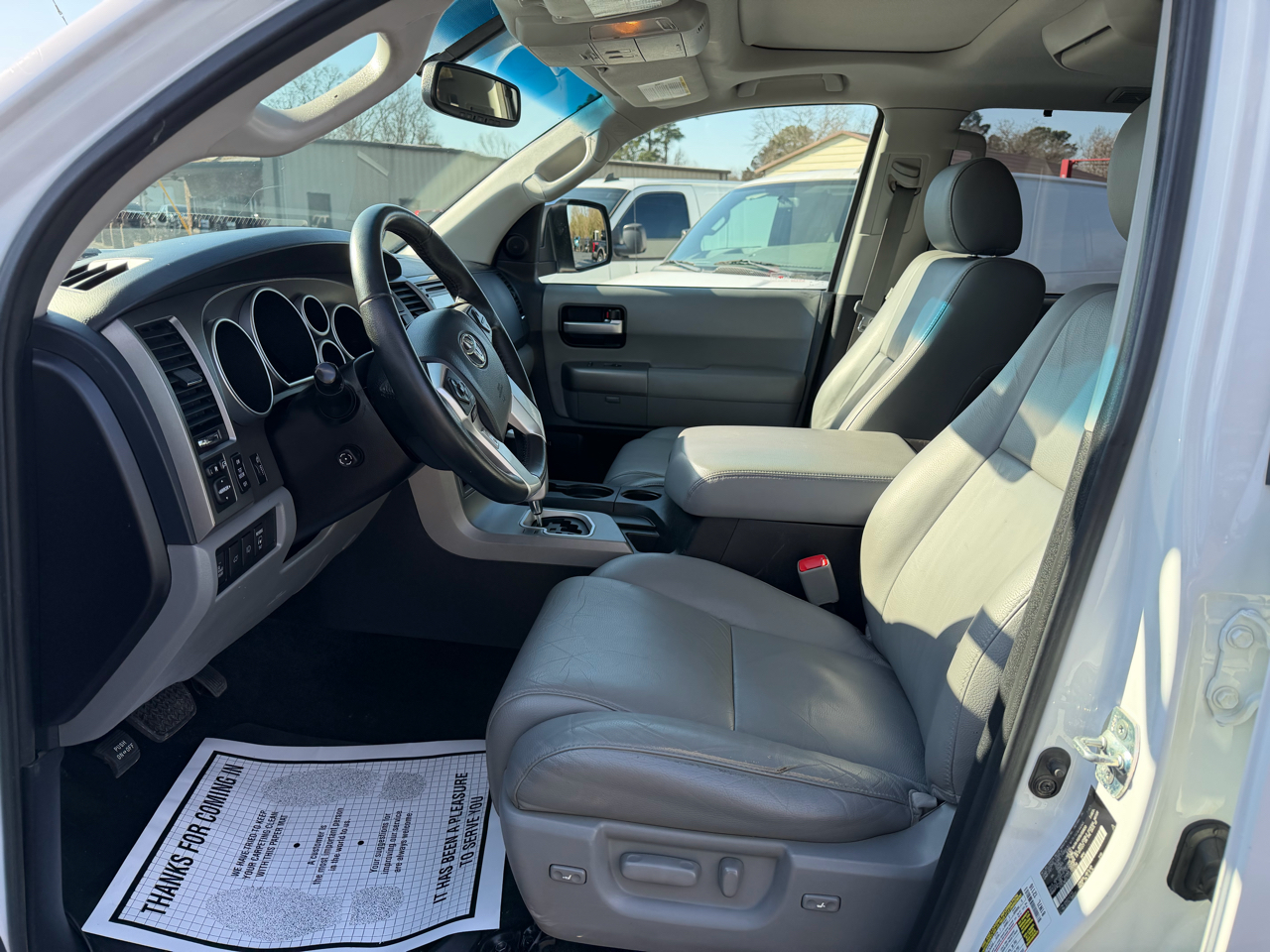 Toyota Sequoia Limited 4WD FFV (Natl) 2017