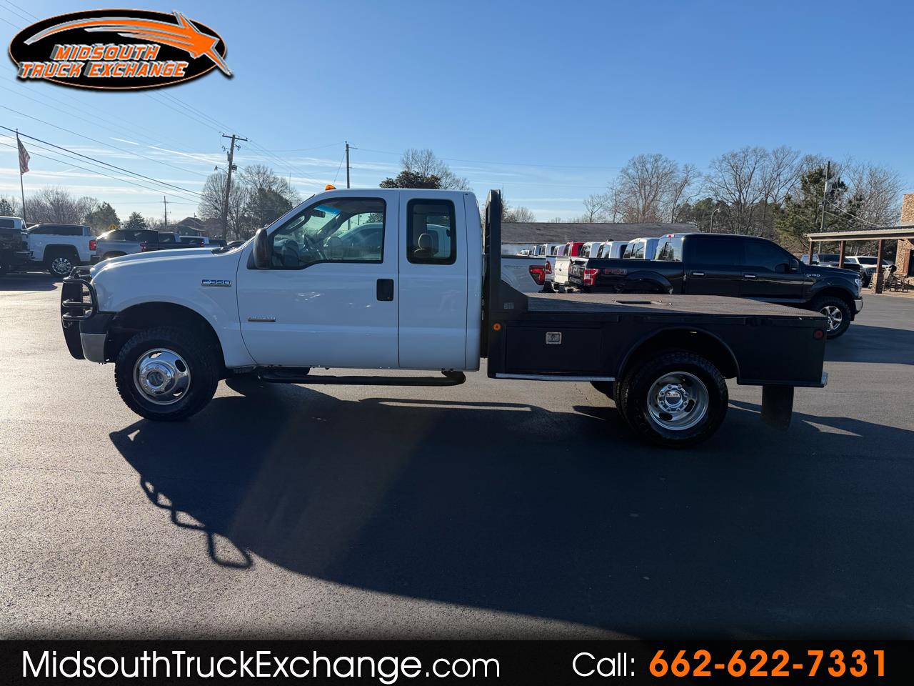 2006 Ford Super Duty F-350 DRW SuperCab 162" WB 60" CA Lariat 4WD