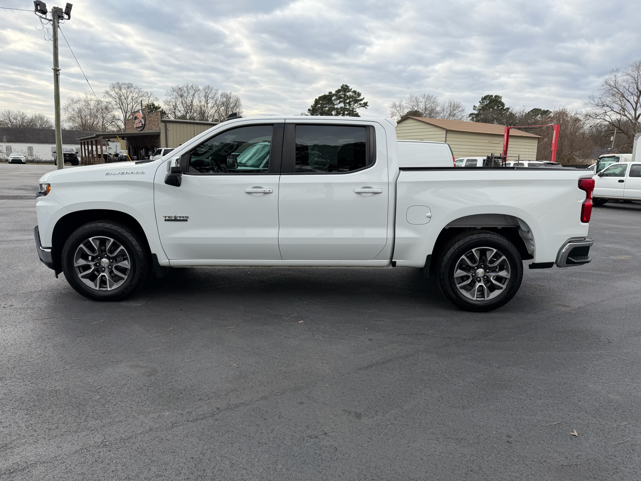 Chevrolet Silverado 1500 LTD 2WD Crew Cab 147" LT 2022