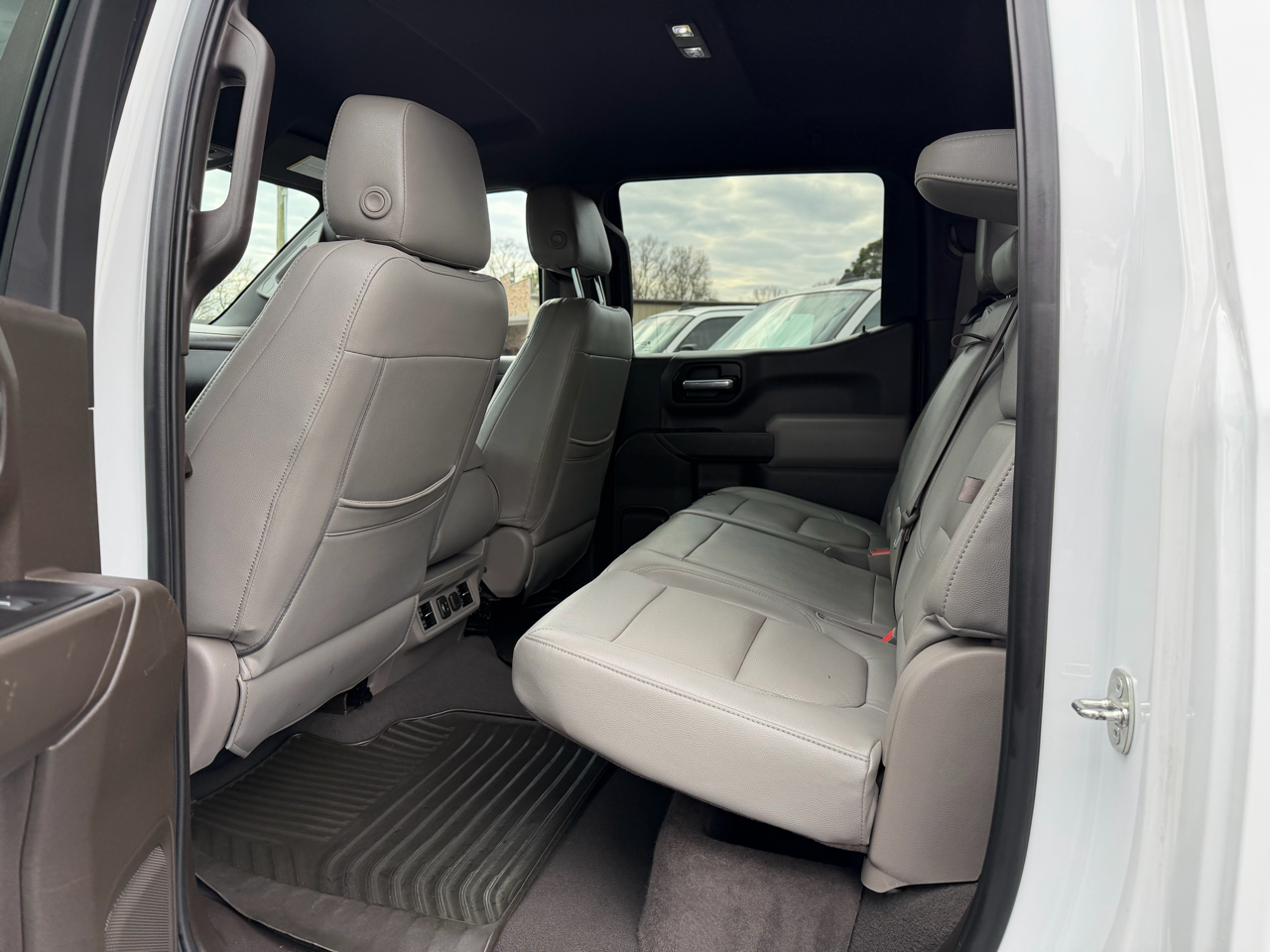 Chevrolet Silverado 1500 LTD 2WD Crew Cab 147" LT 2022