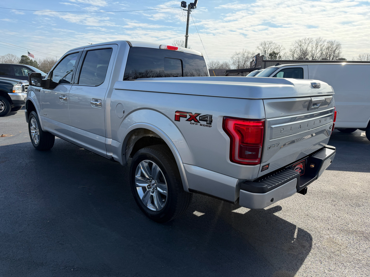 Ford F-150 4WD SuperCrew 145" Platinum 2015