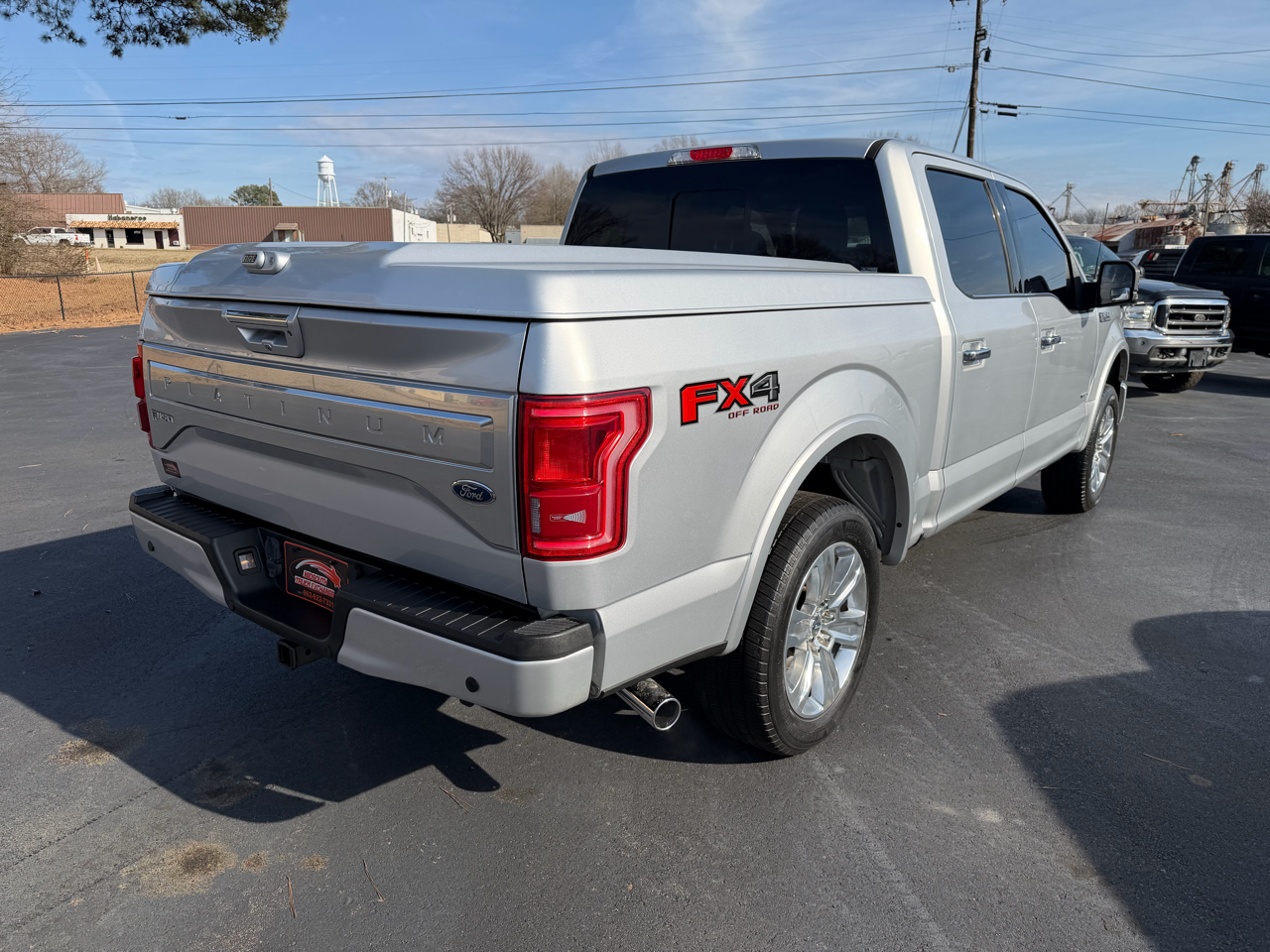 Ford F-150 4WD SuperCrew 145" Platinum 2015
