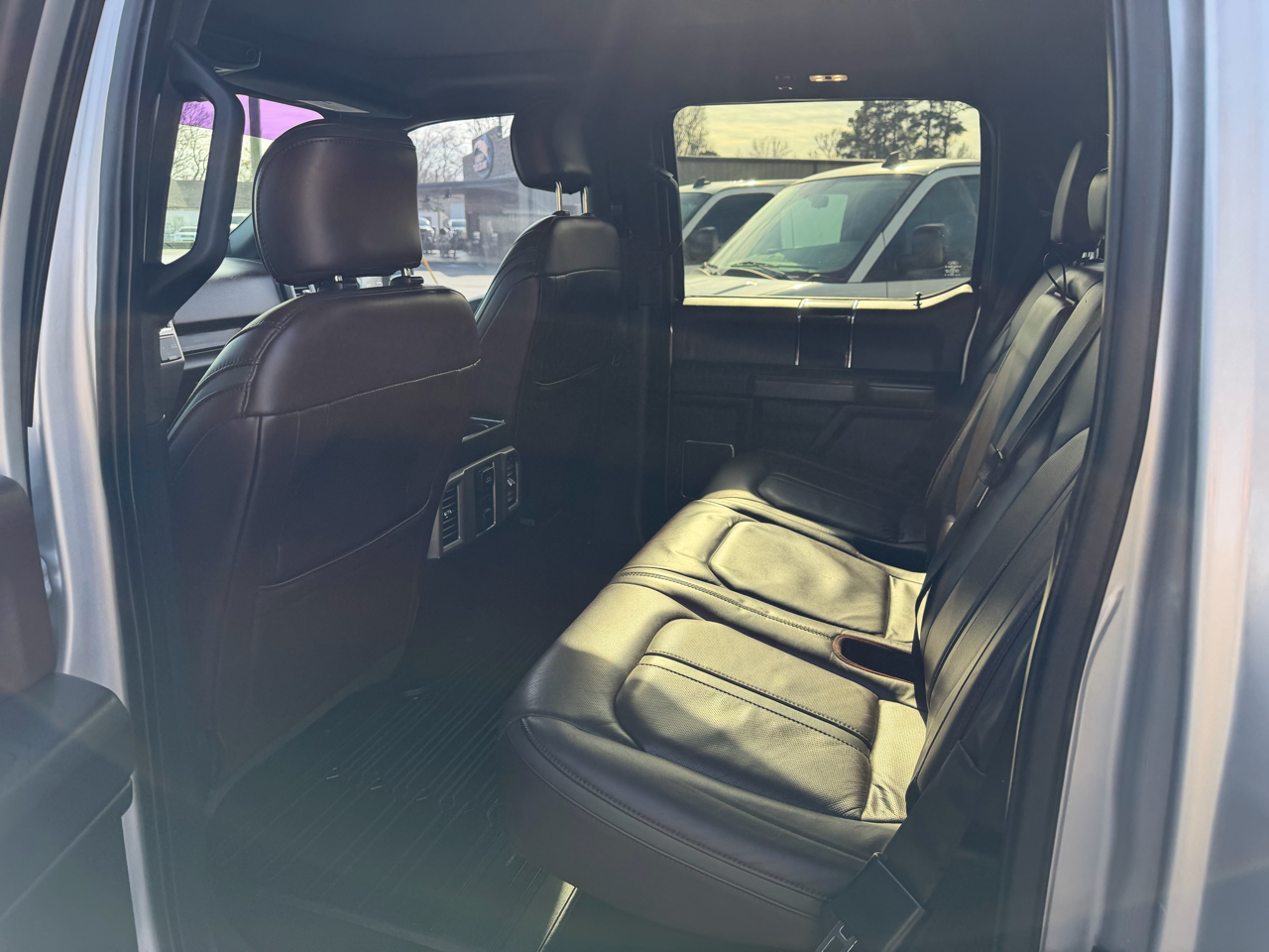 Ford F-150 4WD SuperCrew 145" Platinum 2015