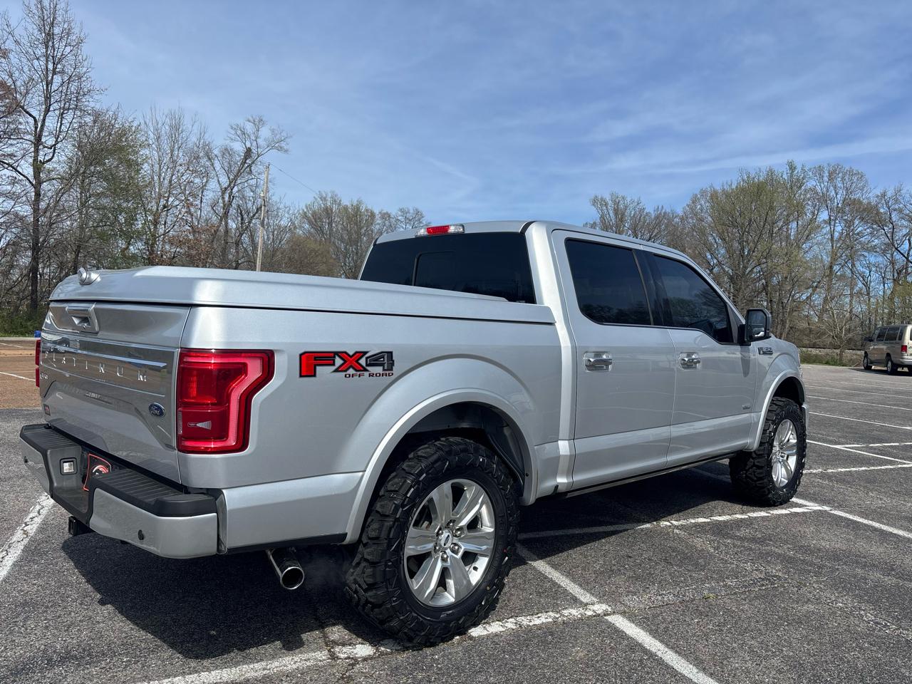 Ford F-150 4WD SuperCrew 145" Platinum 2015