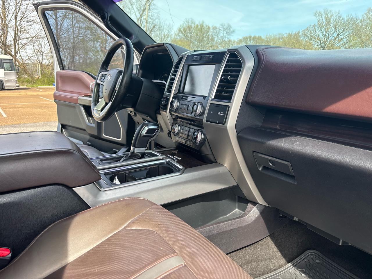 Ford F-150 4WD SuperCrew 145" Platinum 2015