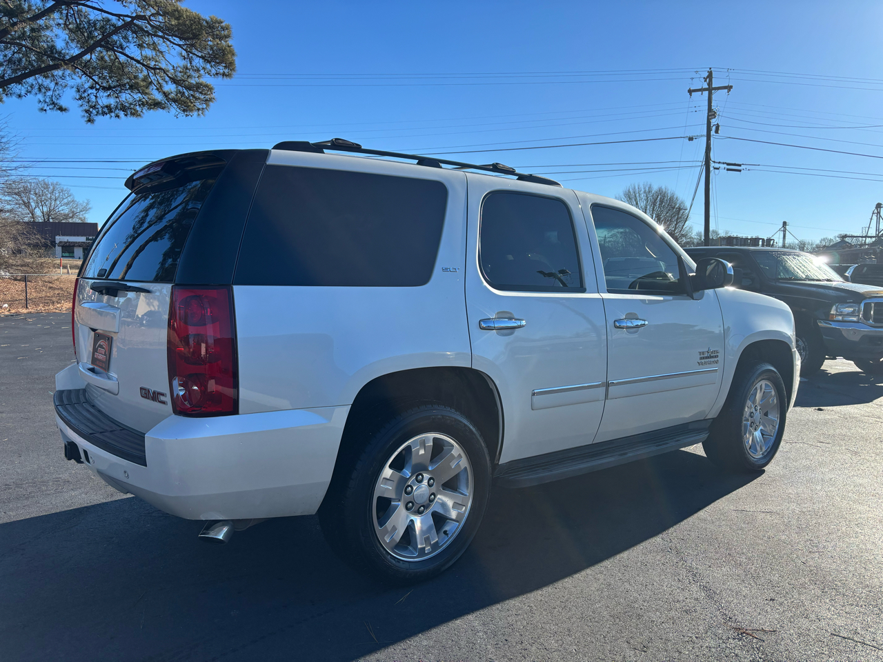 GMC Yukon 2WD 4dr 1500 SLT 2011