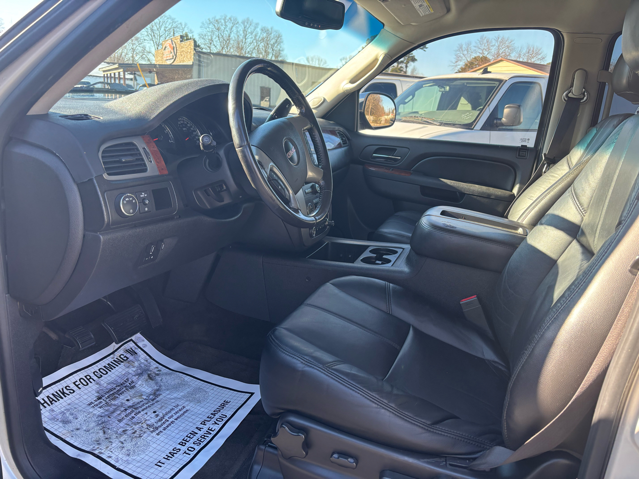 GMC Yukon 2WD 4dr 1500 SLT 2011