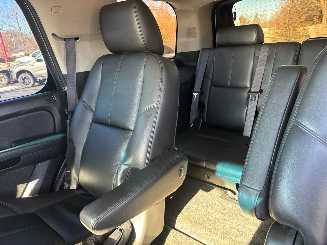 GMC Yukon 2WD 4dr 1500 SLT 2011