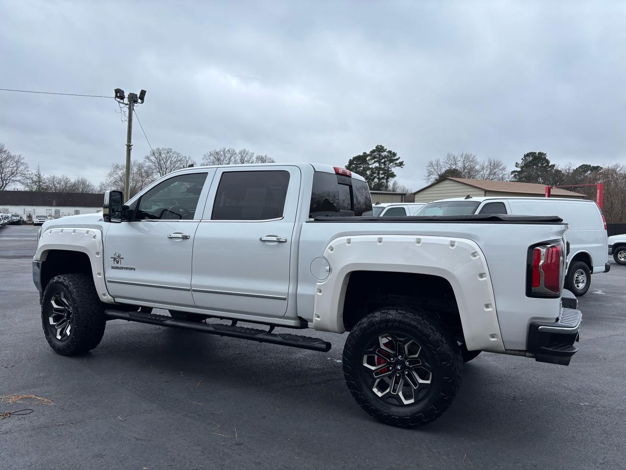GMC Sierra 1500 4WD Crew Cab 143.5" SLT 2017