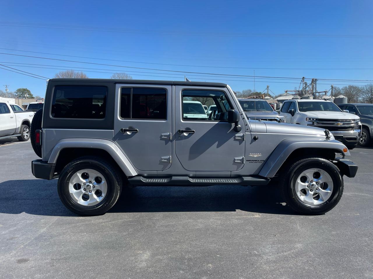 Jeep Wrangler Unlimited 4WD 4dr Sahara 2015