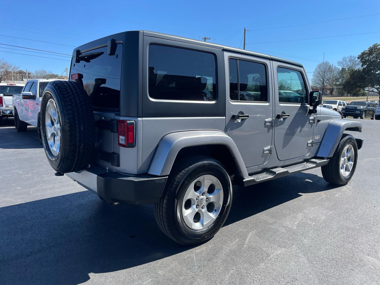 Jeep Wrangler Unlimited 4WD 4dr Sahara 2015