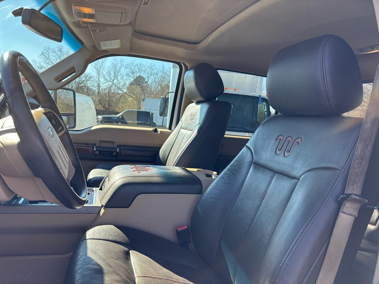 Ford Super Duty F-250 SRW 4WD Crew Cab 156" King Ranch 2016