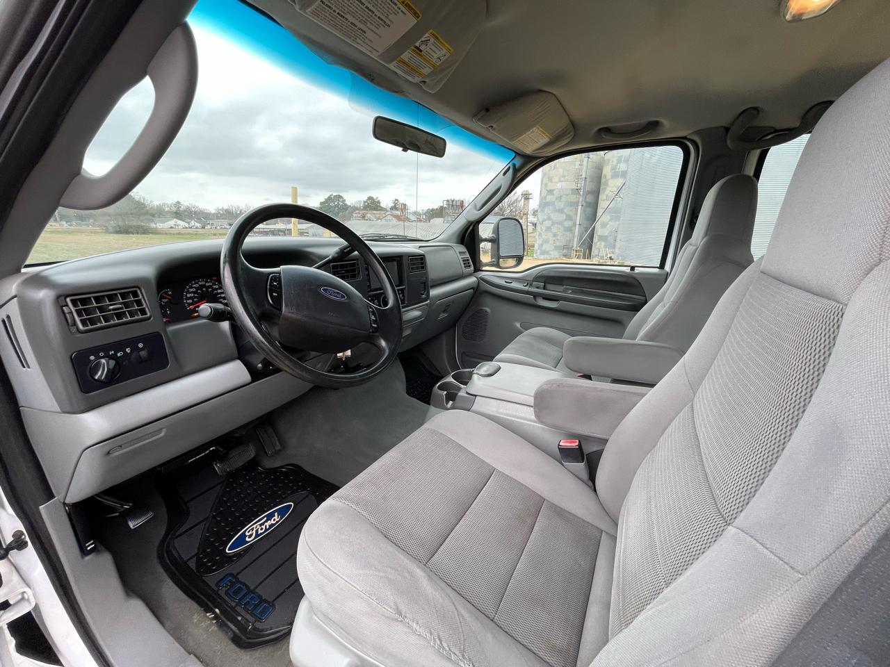 Ford Super Duty F-250 Crew Cab 156" XLT 4WD 2004