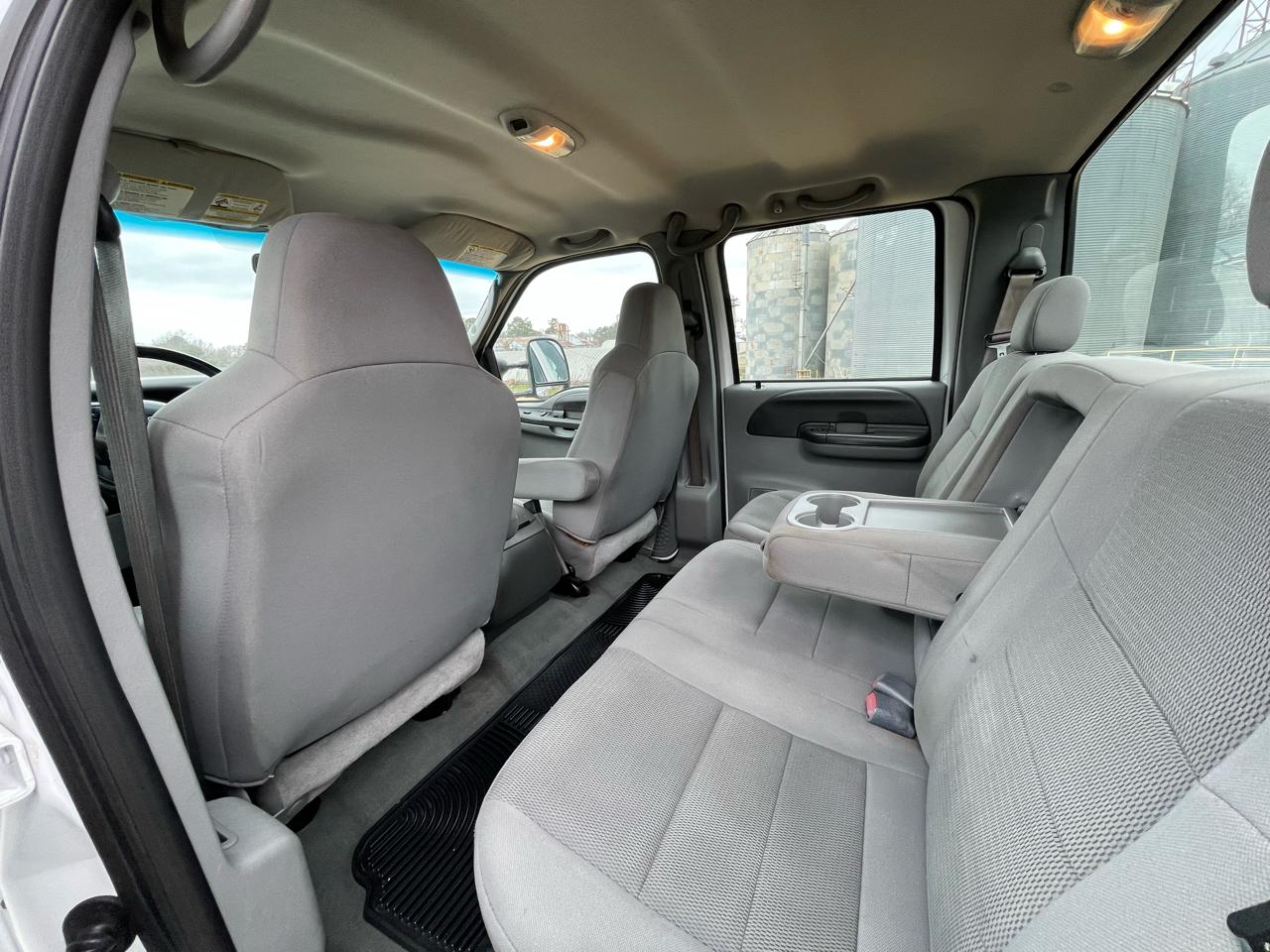 Ford Super Duty F-250 Crew Cab 156" XLT 4WD 2004