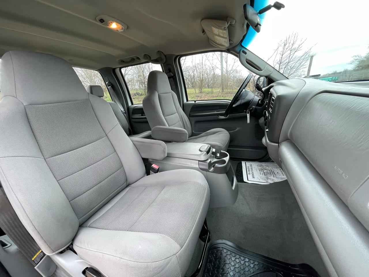 Ford Super Duty F-250 Crew Cab 156" XLT 4WD 2004