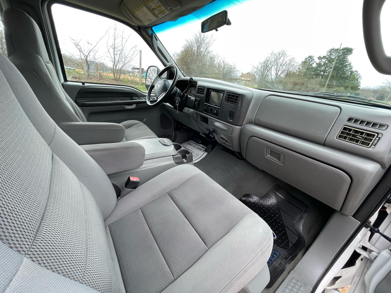 Ford Super Duty F-250 Crew Cab 156" XLT 4WD 2004