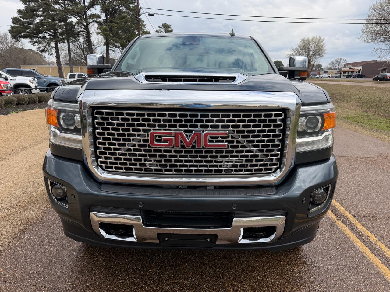 GMC Sierra 2500HD 4WD Crew Cab 153.7" Denali 2017