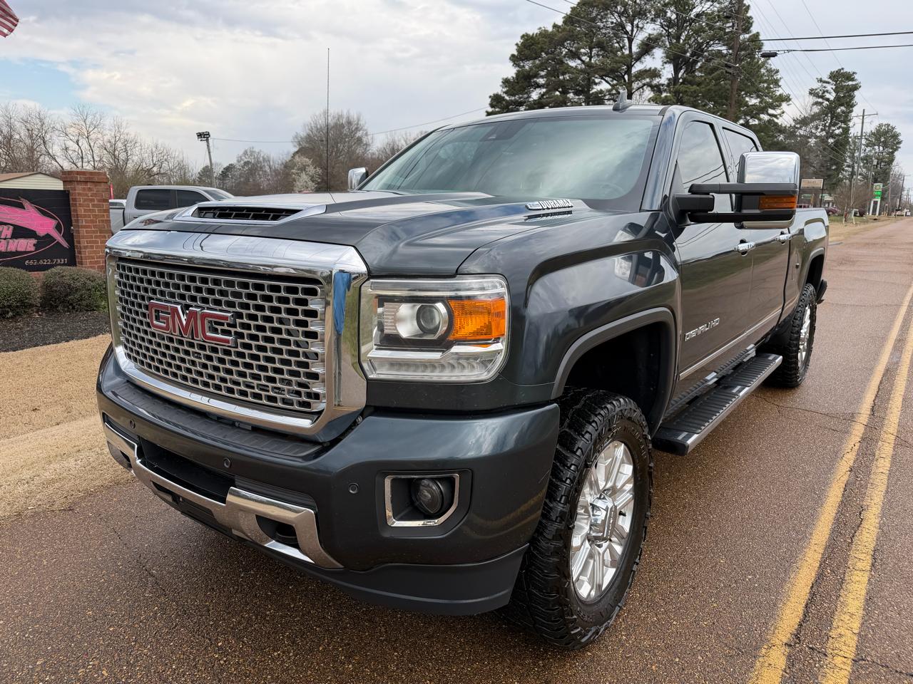 GMC Sierra 2500HD 4WD Crew Cab 153.7" Denali 2017