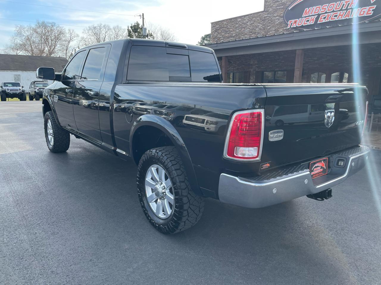 RAM 3500 Laramie Longhorn 4x4 Mega Cab 6'4" Box 2018