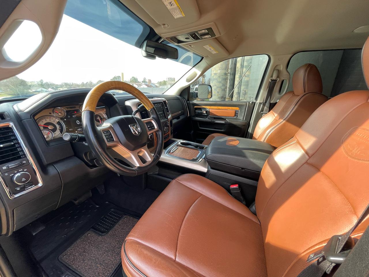 RAM 3500 Laramie Longhorn 4x4 Mega Cab 6'4" Box 2018