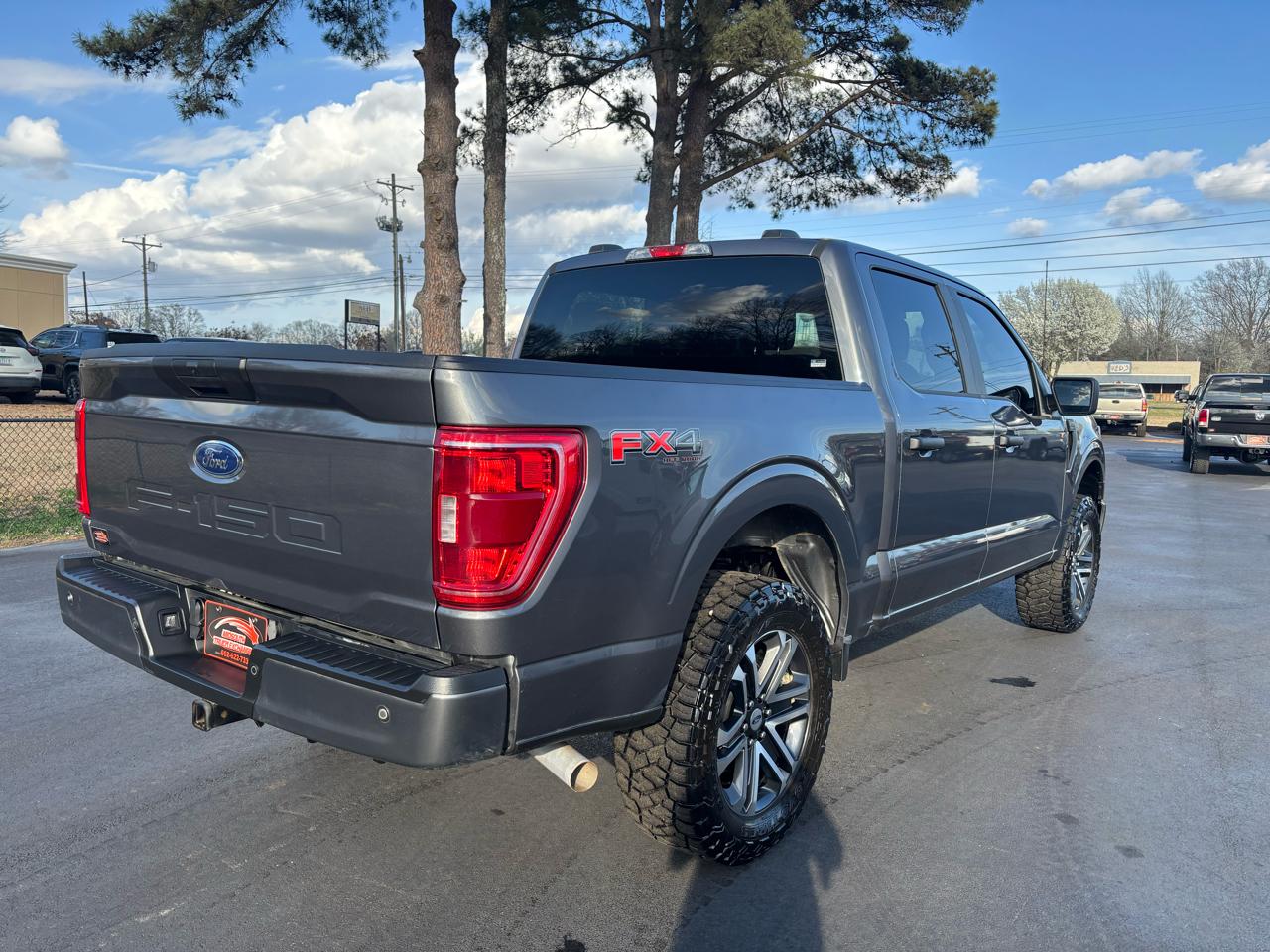 Ford F-150 XL 4WD SuperCrew 5.5' Box 2023
