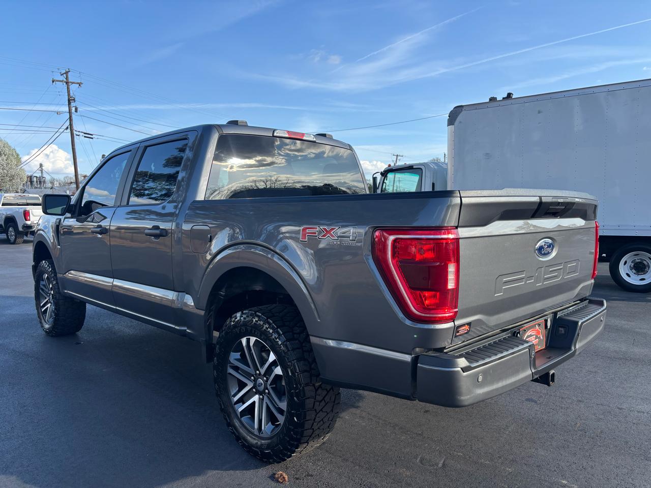 Ford F-150 XL 4WD SuperCrew 5.5' Box 2023