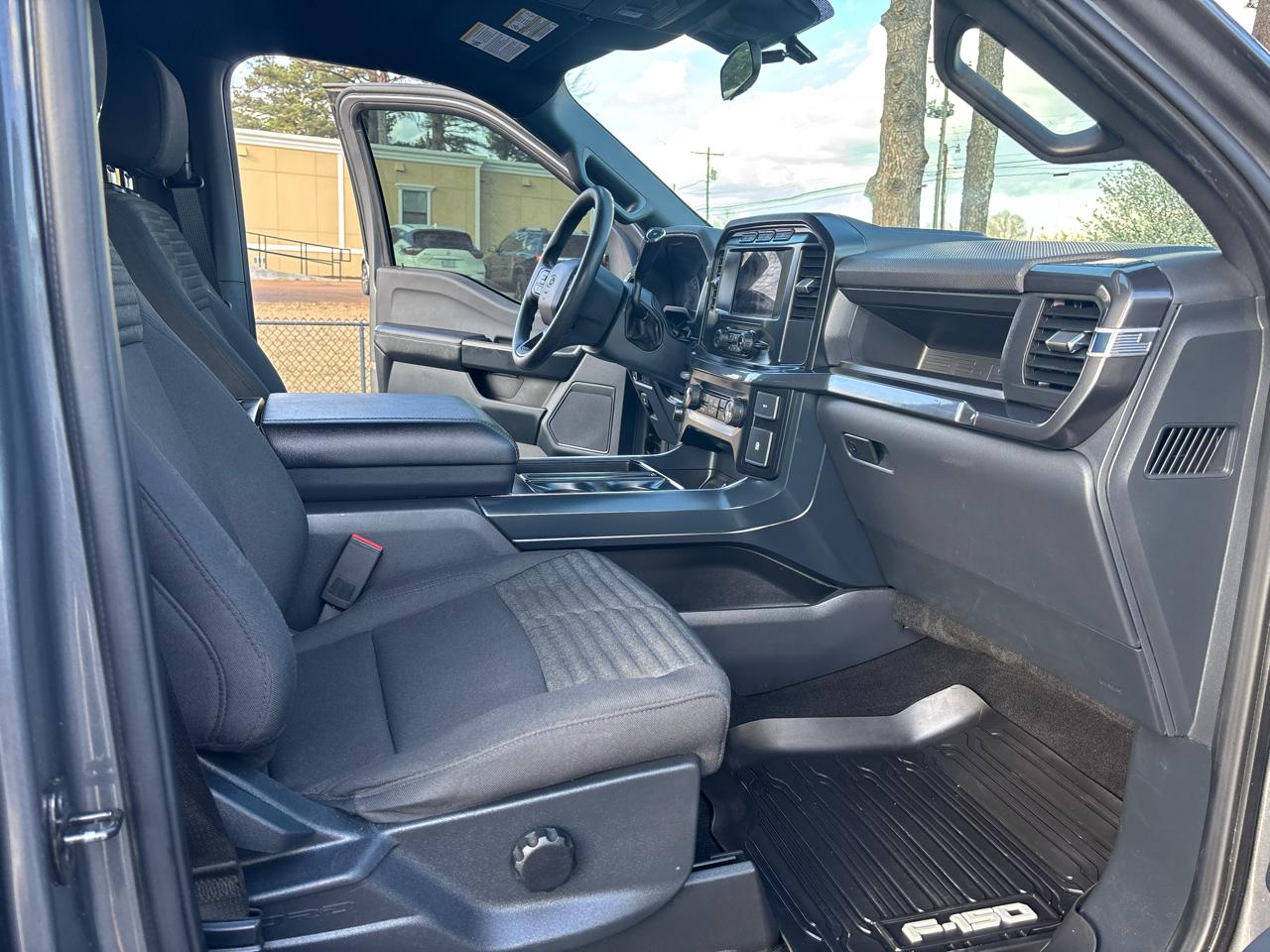 Ford F-150 XL 4WD SuperCrew 5.5' Box 2023