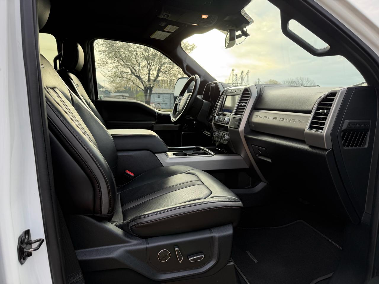 Ford Super Duty F-250 SRW Platinum 4WD Crew Cab 6.75' Box 2021