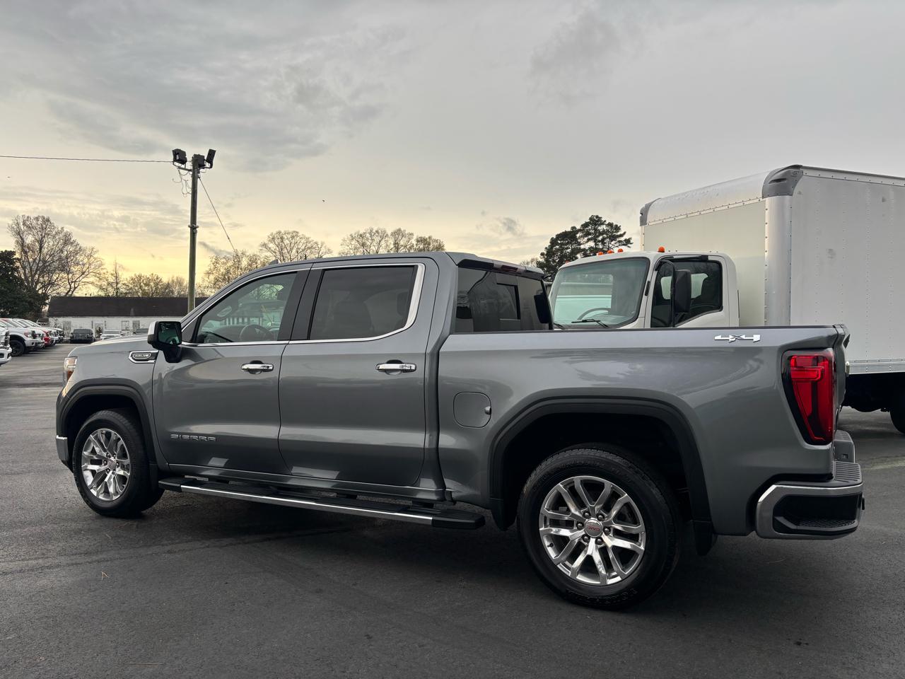 GMC Sierra 1500 4WD Crew Cab 147" SLT 2019