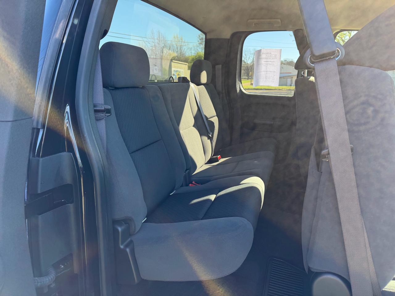 Chevrolet Silverado 1500 4WD Ext Cab 143.5" LT 2009