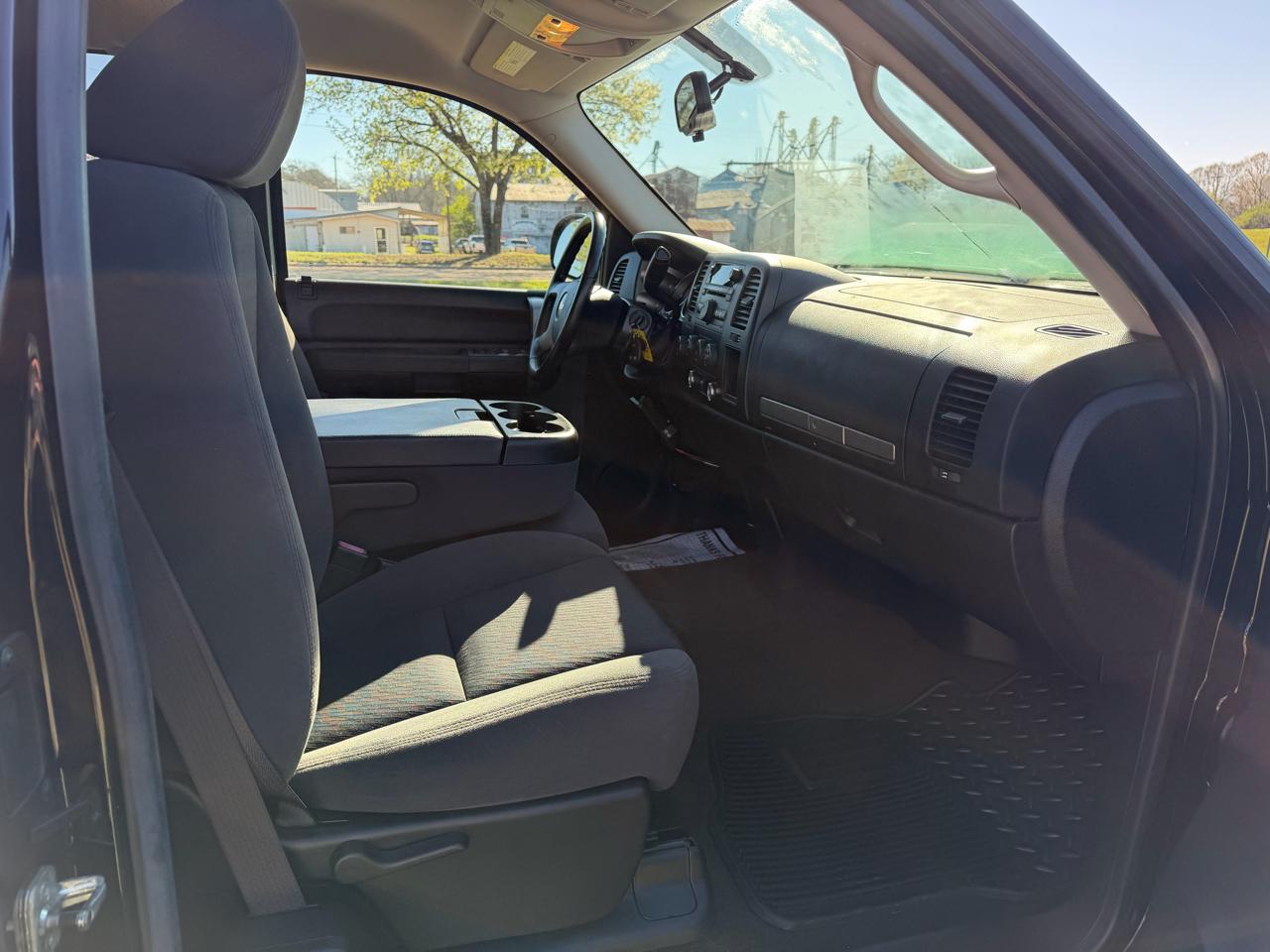 Chevrolet Silverado 1500 4WD Ext Cab 143.5" LT 2009