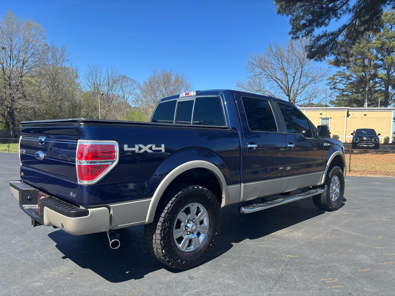 Ford F-150 4WD SuperCrew 145" Lariat 2010