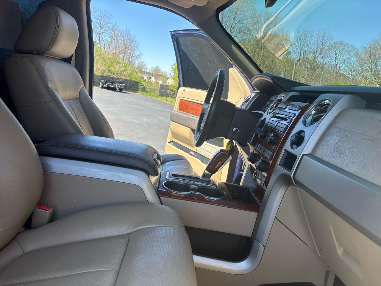 Ford F-150 4WD SuperCrew 145" Lariat 2010