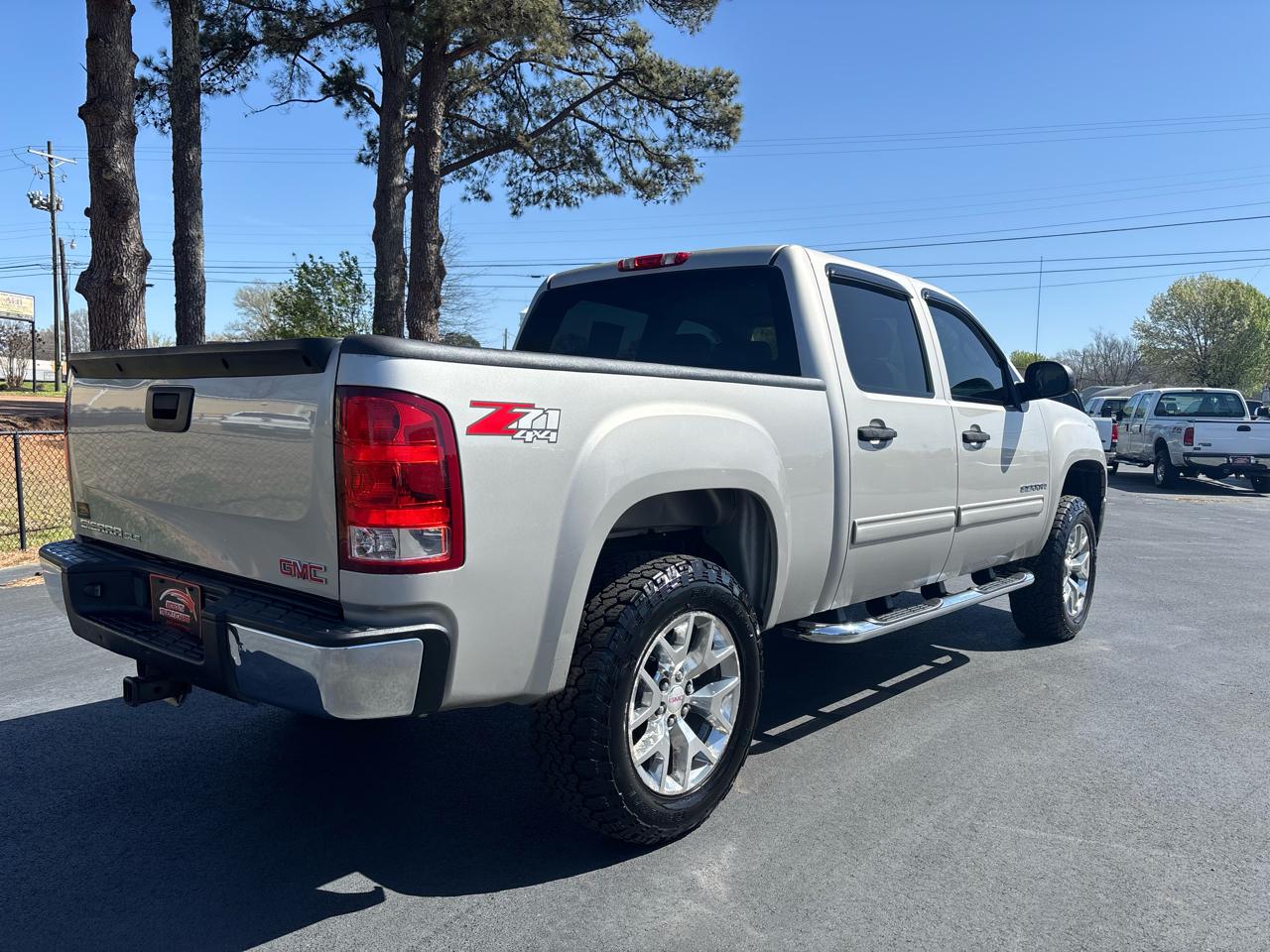 GMC Sierra 1500 4WD Crew Cab 143.5" SLE 2009
