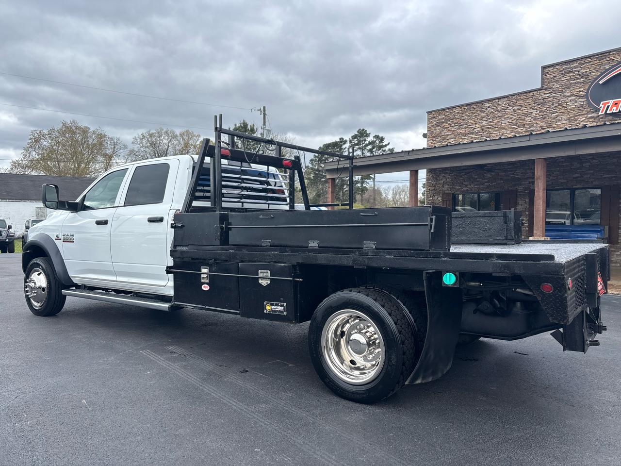 RAM 5500 Chassis Cab Tradesman 4x2 Crew Cab 84" CA 197.4" WB 2018