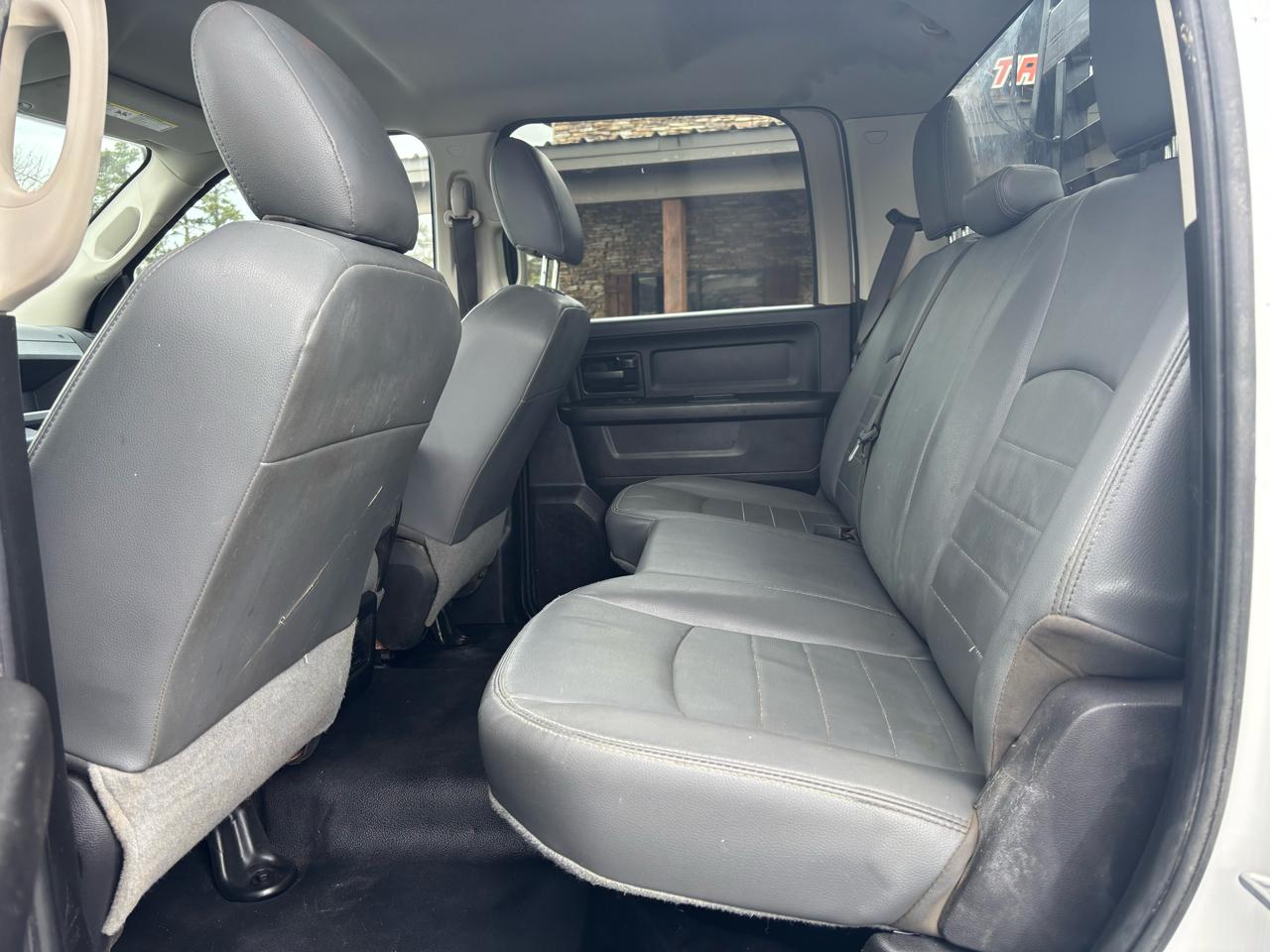 RAM 5500 Chassis Cab Tradesman 4x2 Crew Cab 84" CA 197.4" WB 2018