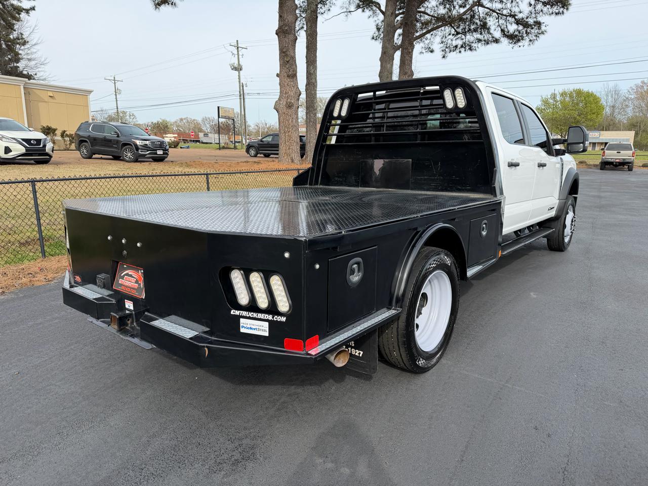 Ford Super Duty F-450 DRW XL 4WD Crew Cab 179" WB 60" CA 2025