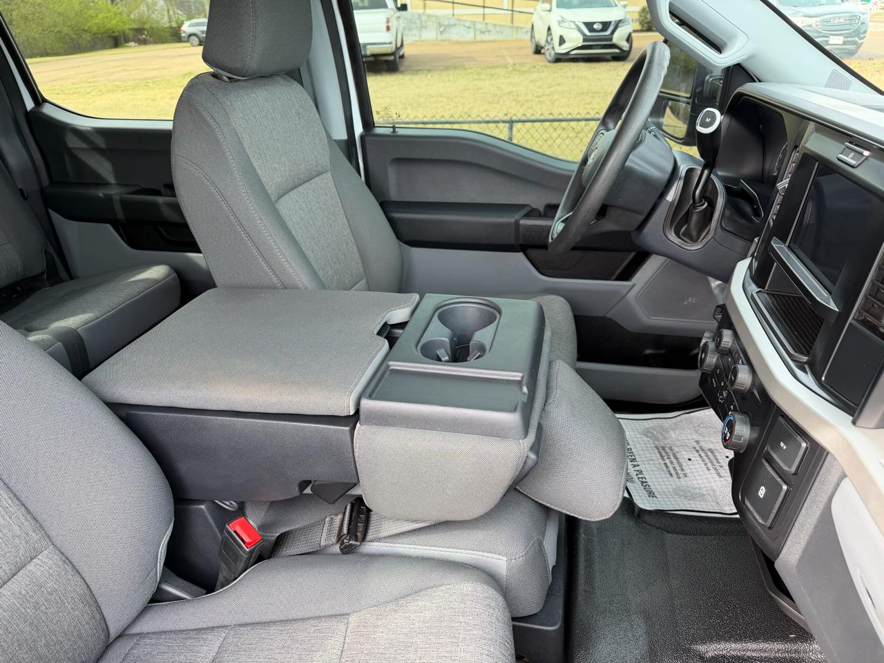 Ford Super Duty F-450 DRW XL 4WD Crew Cab 179" WB 60" CA 2025