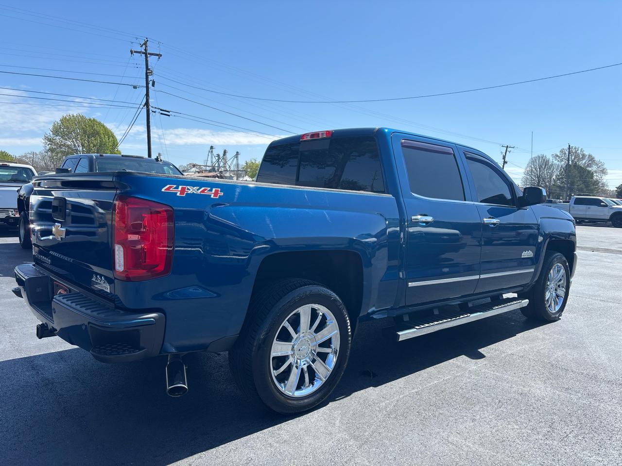 Chevrolet Silverado 1500 4WD Crew Cab 143.5" High Country 2016