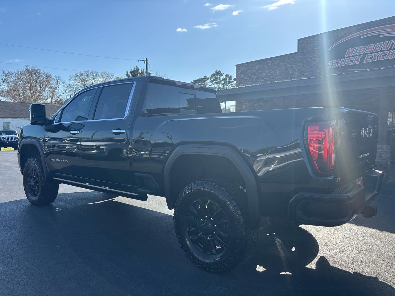 GMC Sierra 2500HD 4WD Crew Cab 159" Denali 2022