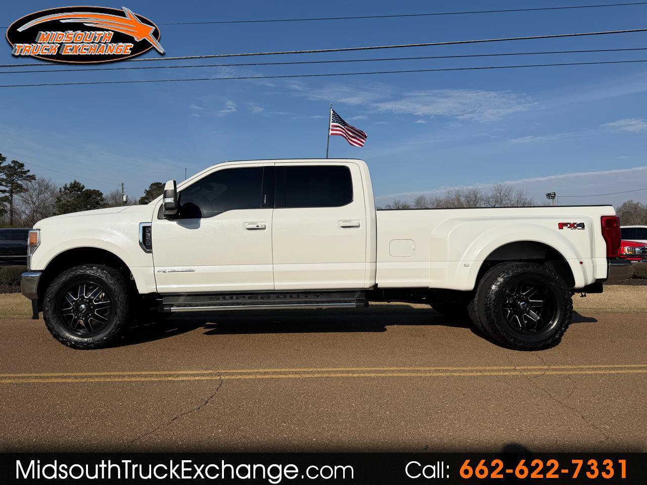 Ford Super Duty F-350 DRW Lariat 4WD Crew Cab 8' Box 2022