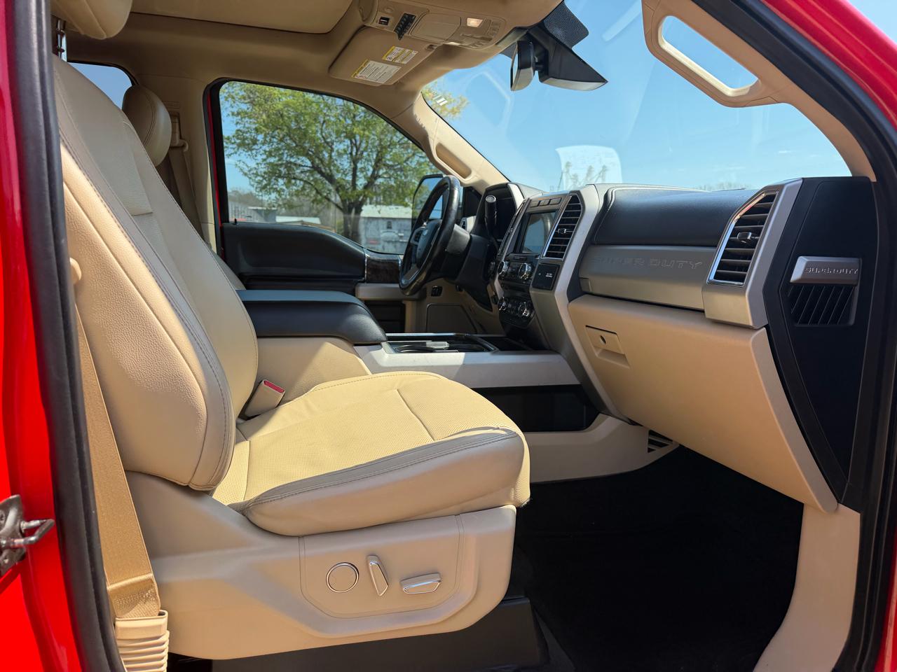 Ford Super Duty F-250 SRW Lariat 4WD Crew Cab 6.75' Box 2017