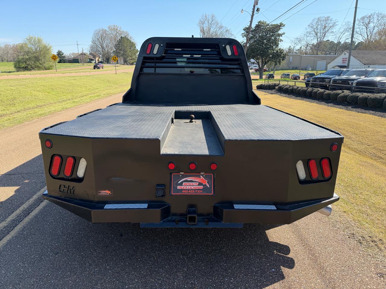 Ford Super Duty F-350 DRW 4WD Crew Cab 176" WB 60" CA Lariat 2016