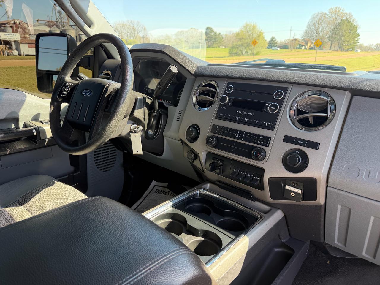 Ford Super Duty F-350 DRW 4WD Crew Cab 176" WB 60" CA Lariat 2016