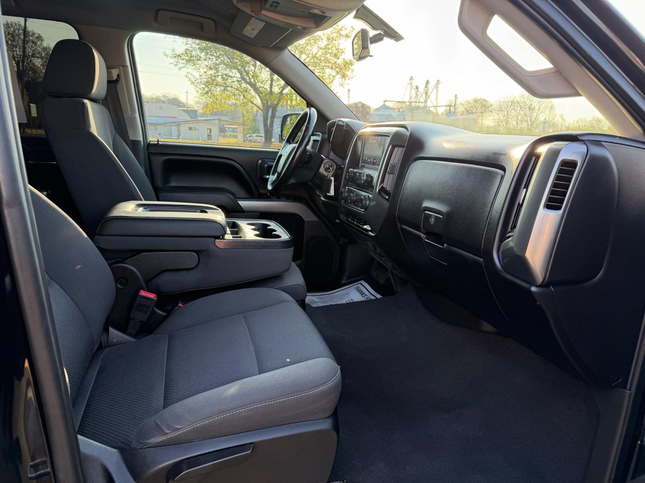 Chevrolet Silverado 1500 4WD Crew Cab 143.5" LT w/2LT 2018