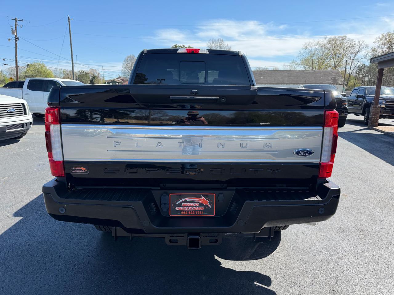 Ford Super Duty F-350 SRW Platinum 4WD Crew Cab 6.75' Box 2017